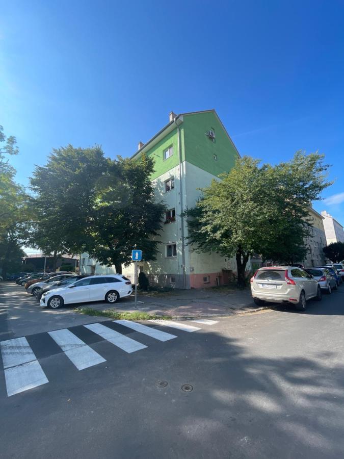 Apartman Daxnerko - Samostatny Dvojpokojovy Byt Братислава Екстер'єр фото